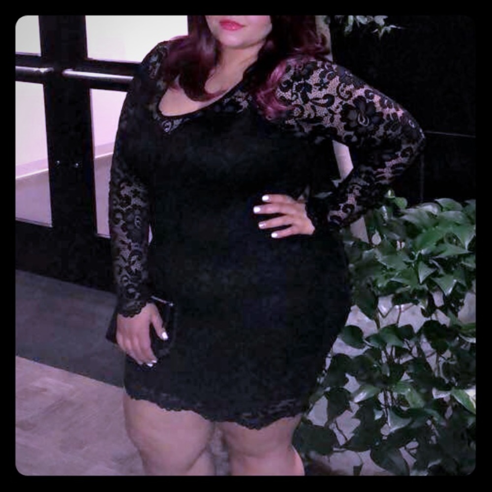 Lace bodycon dress